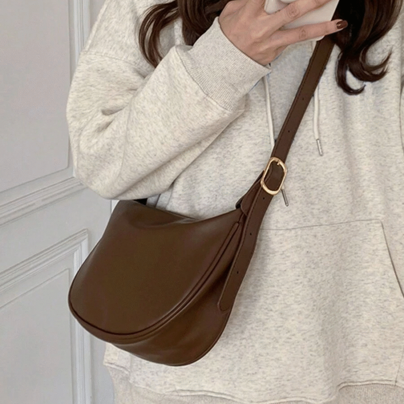 Bolso De Hombro En Forma De Media Luna...